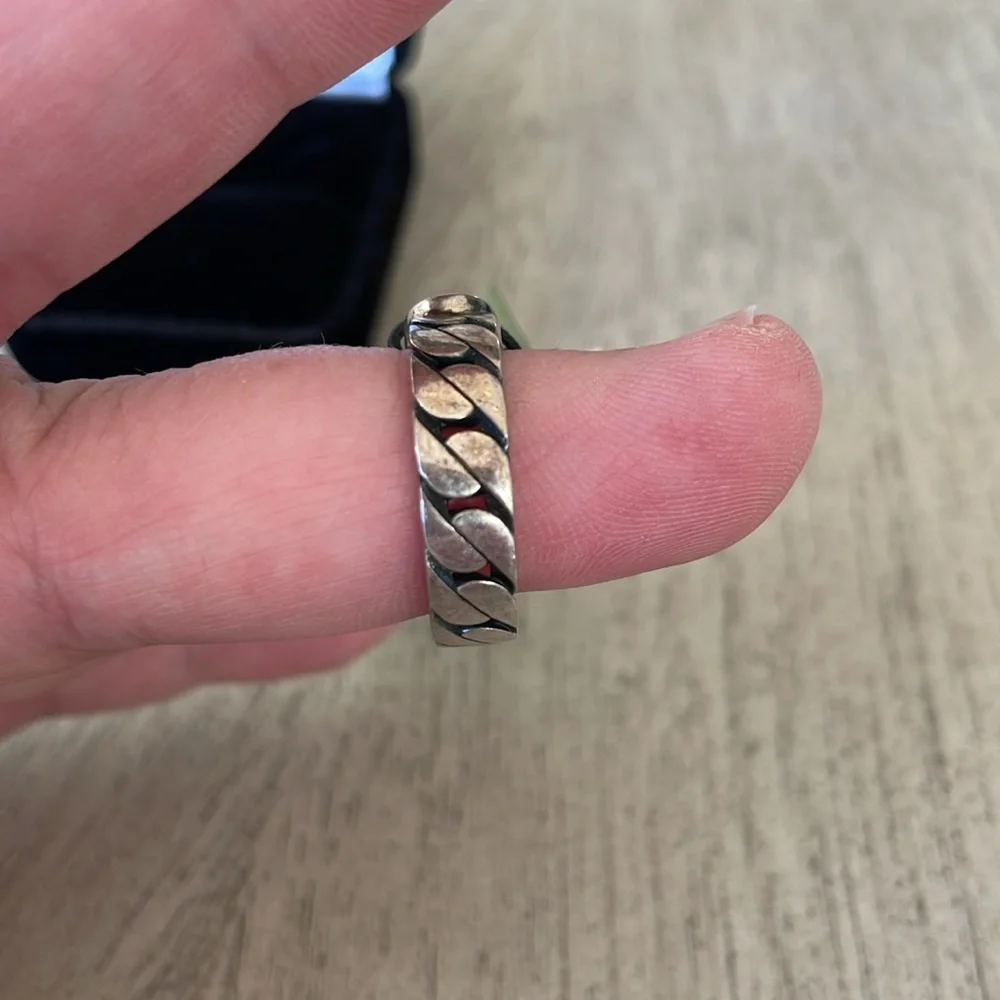Gucci Silver-Tone Braided Ring with Green Logo
